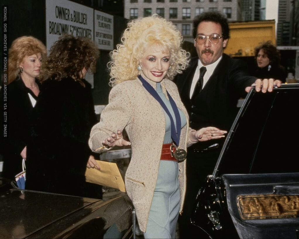 DOLLY LOVES EVERYONE